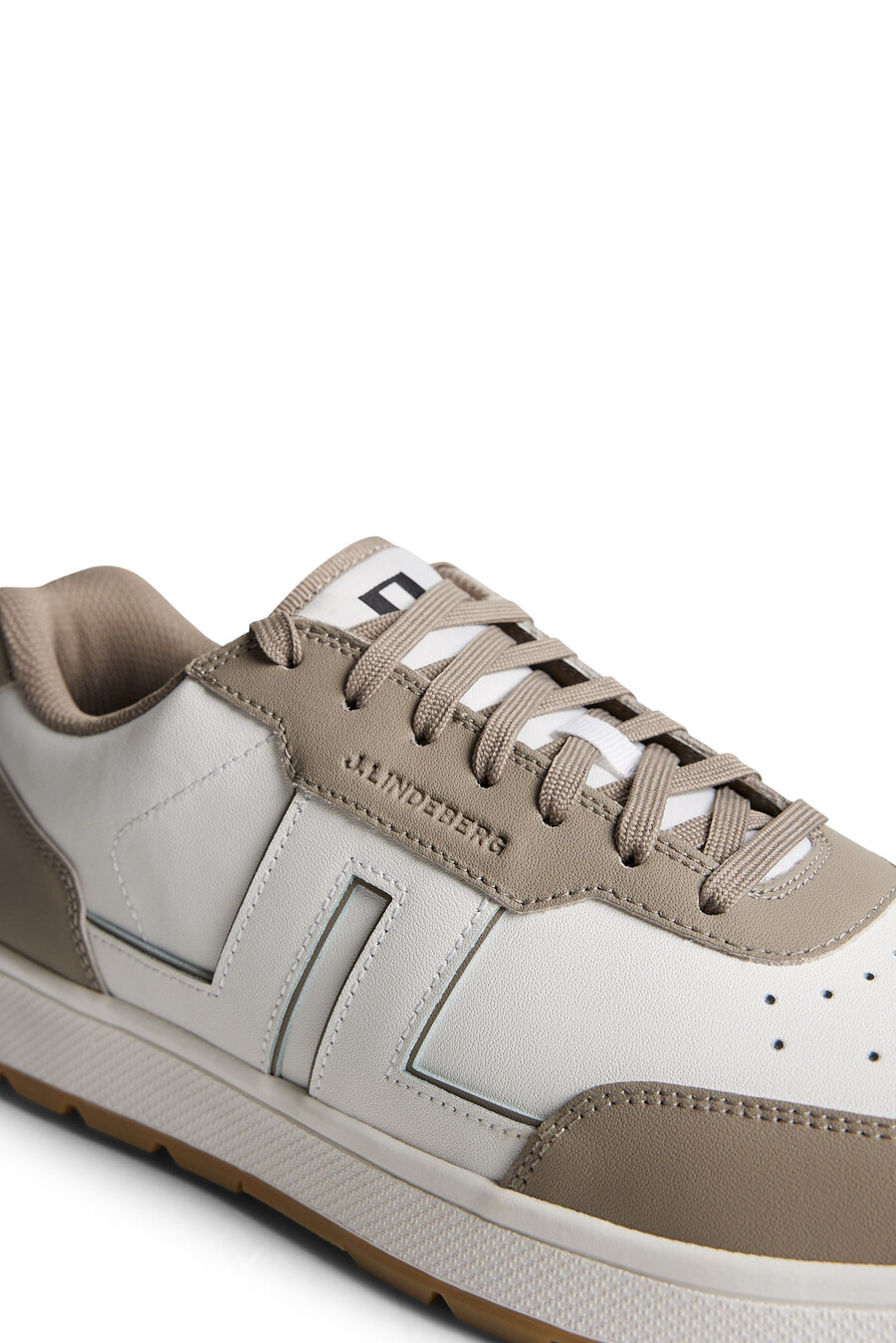 ace low-top golf sneaker