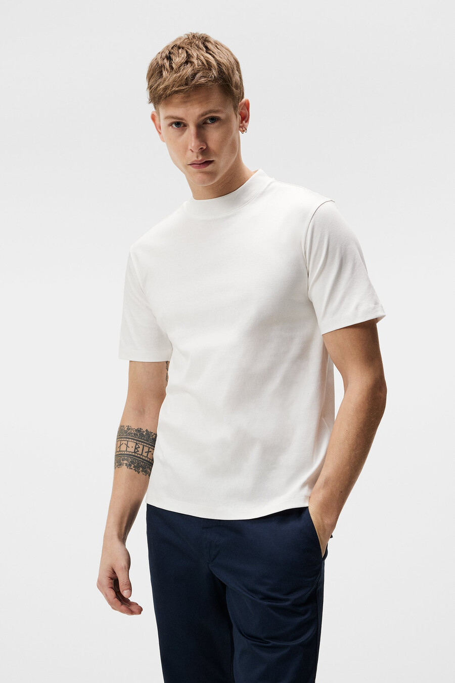 ace mock neck t-skjorte