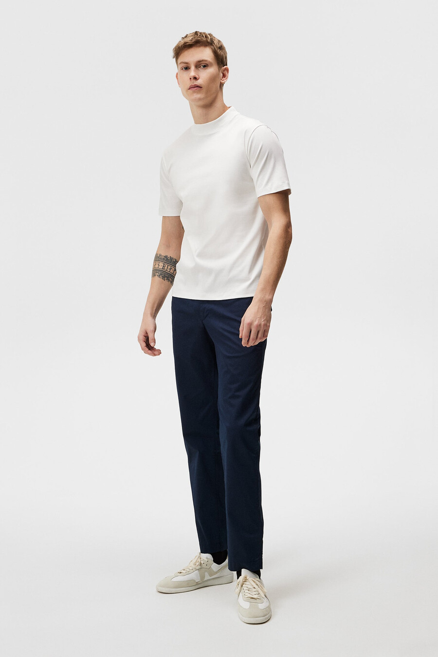 ace mock neck t-skjorte
