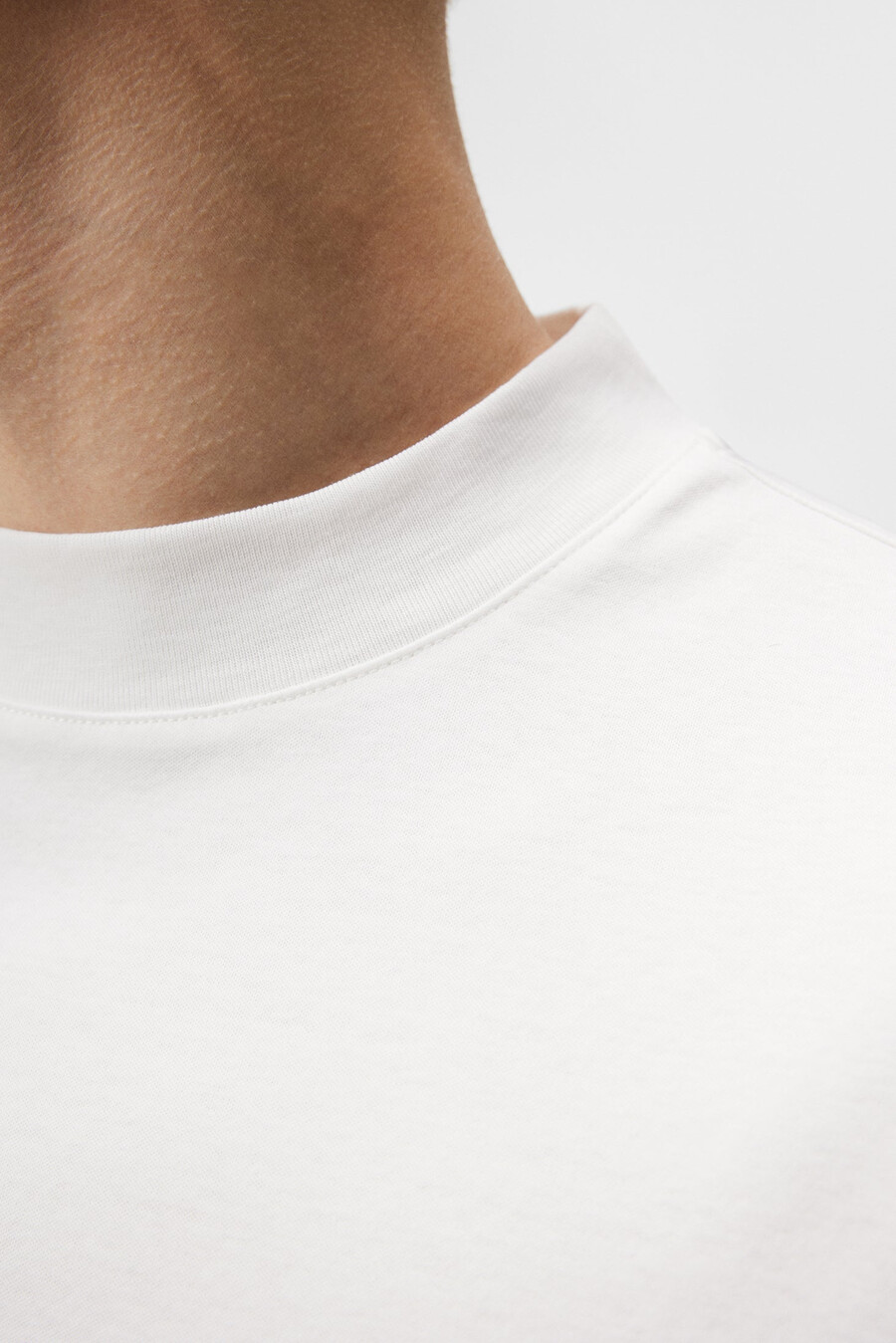 ace mock neck t-skjorte