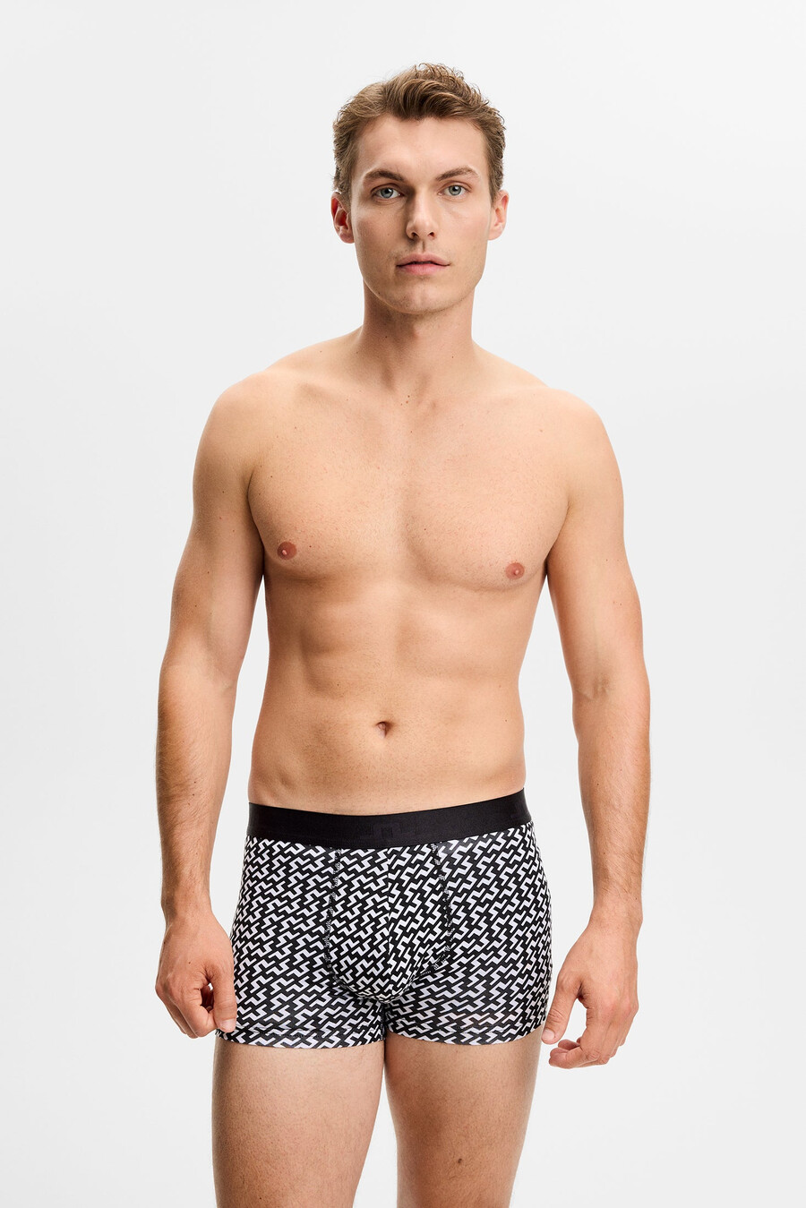 sesongbasert bridge boxer